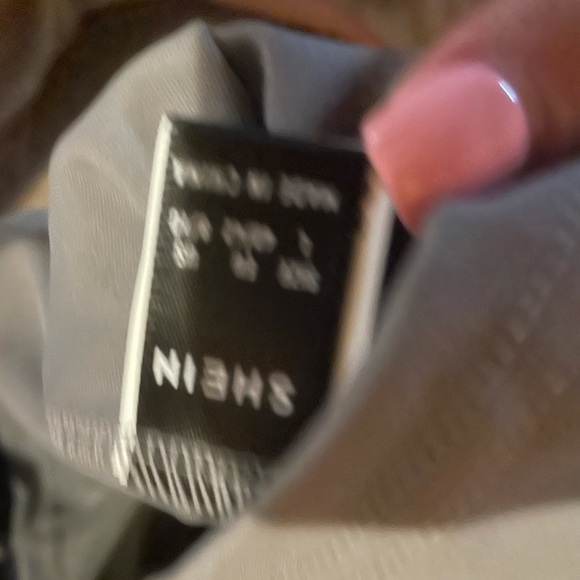 Kids zip up sweaters - Picture 2 of 4